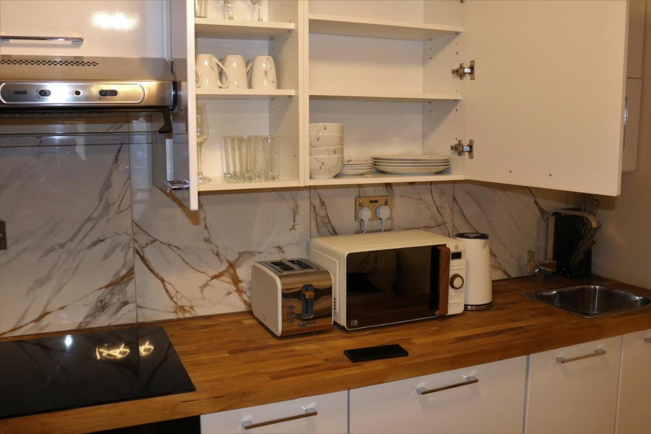 Umbrella Properties Private Apartment เบอร์มิงแฮม ภายนอก รูปภาพ