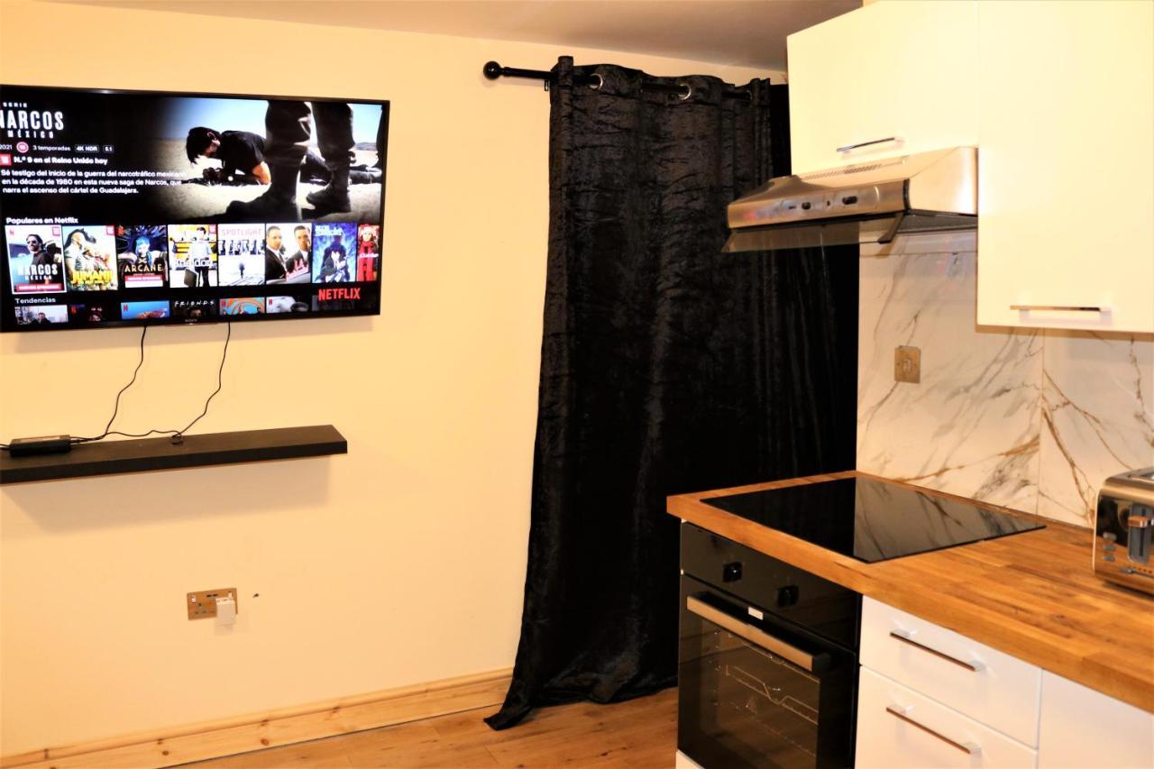 Umbrella Properties Private Apartment เบอร์มิงแฮม ภายนอก รูปภาพ